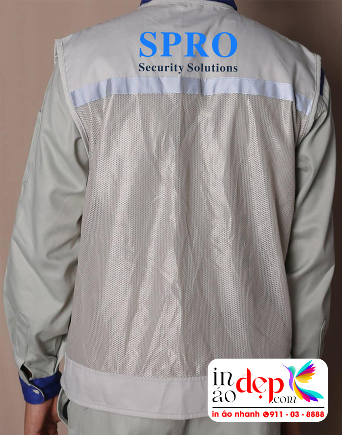 In áo gile đồng phục màu xám Công ty SPRO Security Solutions