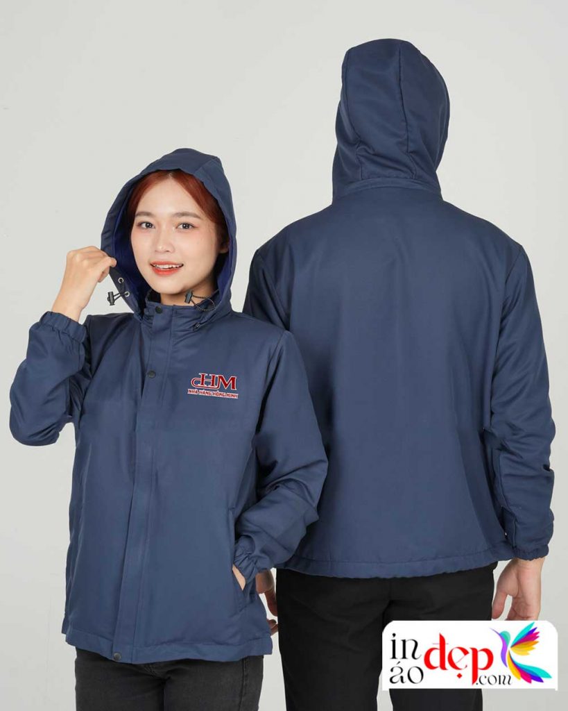 In áo gió Nhà hàng Hồng Minh màu xanh đen